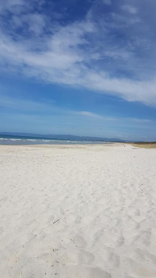 Thistle Do Beach Bach Ruakaka Exteriör bild